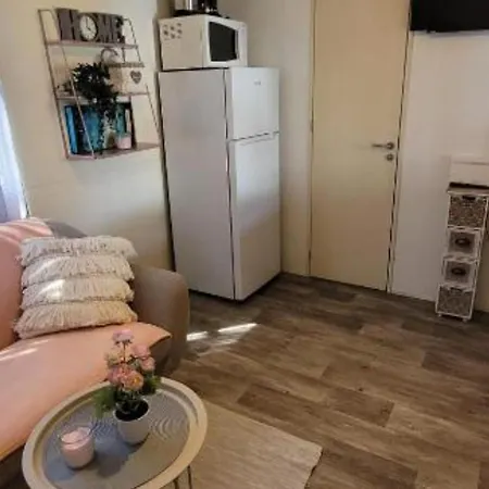 Mobile Nalani- Two Bedroom Mobile Vikendica Razanac