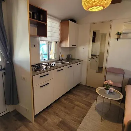 Mobile Nalani- Two Bedroom Mobile * Ражанац