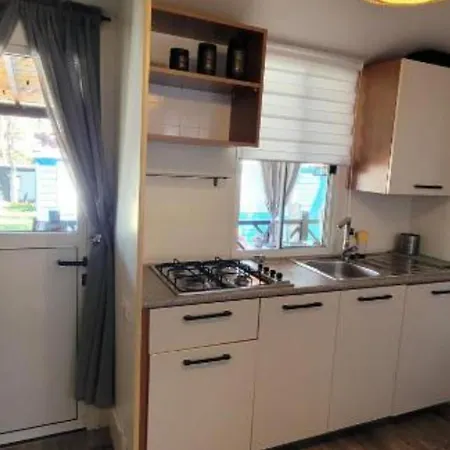 Mobile Nalani- Two Bedroom Mobile Vikendica Razanac